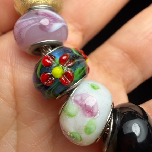 European-Style Assorted Bead Charm Bracelet with Peace Sign - Picture 4 of 10